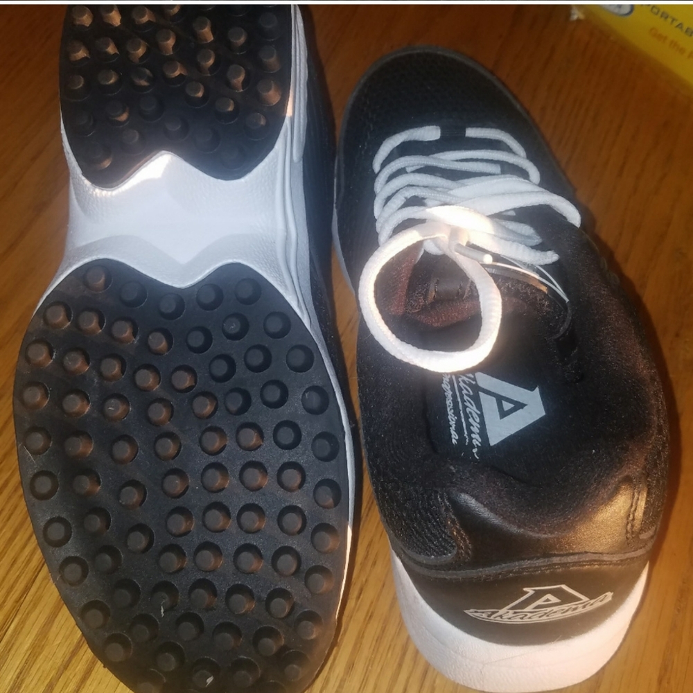 Akadema Zero Gravity Turf Shoe New no tags